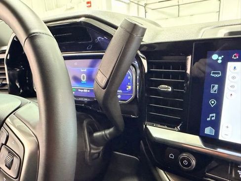 Certified 2024 Chevrolet Silverado 2500 LTZ w/ LTZ Premium Package image 18