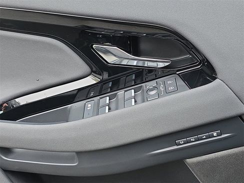 New 2026 Land Rover Range Rover Evoque Dynamic SE image 28