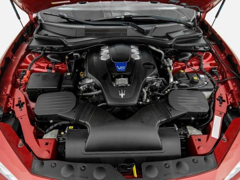 Used 2017 Maserati Ghibli S Q4 AWD/4WD image 55