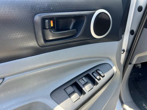 Used 2013 Toyota Tacoma PreRunner w/ SR5 Pkg RWD image 12