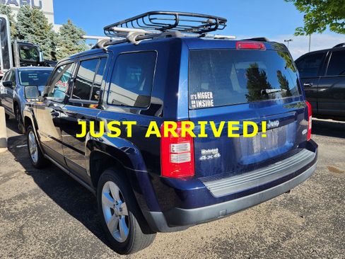 Used 2014 Jeep Patriot Latitude AWD/4WD image 4