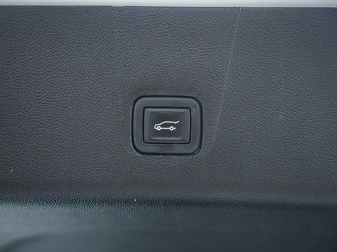 Used 2020 Chevrolet Traverse Premier w/ Redline Edition image 11