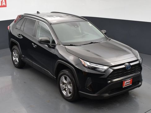 Used 2023 Toyota RAV4 LE AWD/4WD image 21