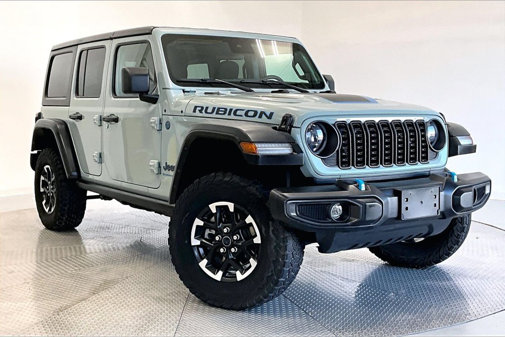 Used 2024 Jeep Wrangler Unlimited Rubicon 4xe AWD/4WD image 11