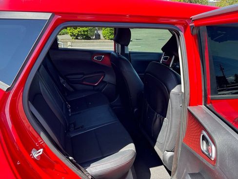 Used 2020 Kia Soul GT-Line Turbo FWD image 25