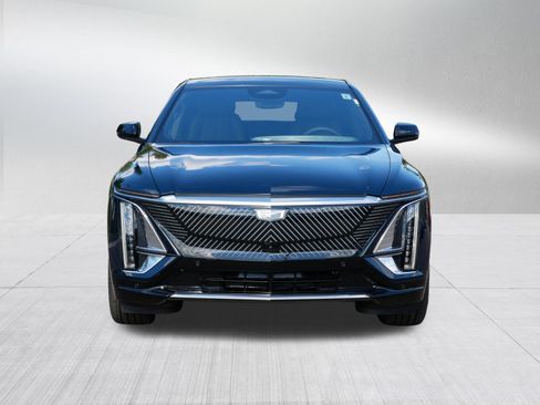 Used 2026 Cadillac Lyriq Premium Luxury w/ LPO, Floor Liner Package AWD/4WD image 2
