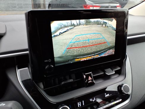 Certified 2023 Toyota Corolla LE image 18