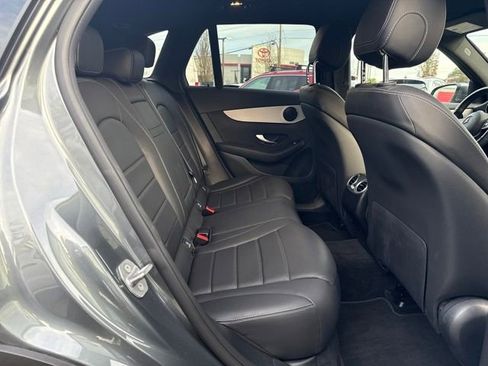 Used 2021 Mercedes-Benz GLC 300 4MATIC image 12