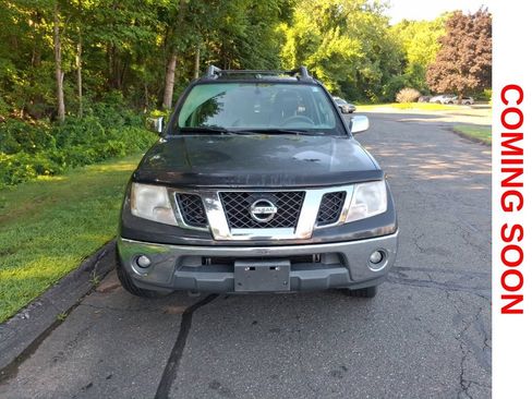 Used 2012 Nissan Frontier SL w/ Moonroof Pkg AWD/4WD image 3