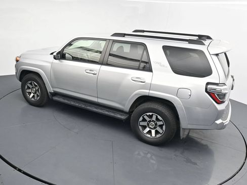 Used 2021 Toyota 4Runner TRD Off-Road AWD/4WD image 13