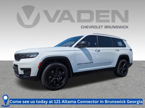 Used 2021 Jeep Grand Cherokee L Laredo RWD image 1