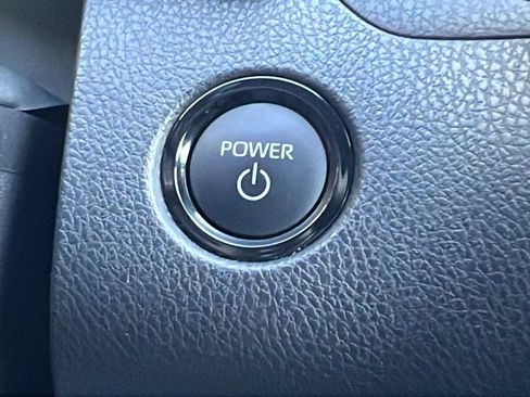 Used 2025 Toyota Camry SE w/ Convenience Package FWD image 22