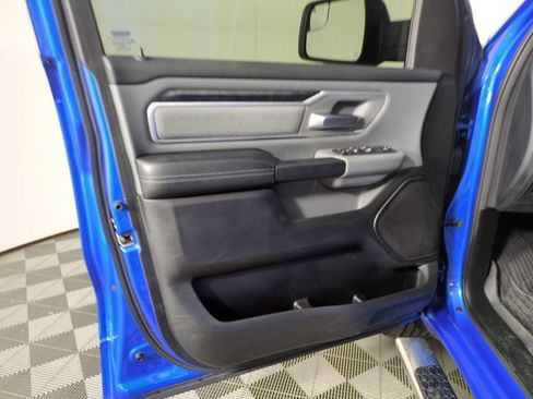 Used 2020 RAM 1500 Big Horn AWD/4WD image 10