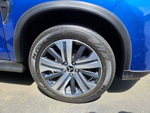 Used 2024 Mitsubishi Outlander Sport SE AWD/4WD image 3