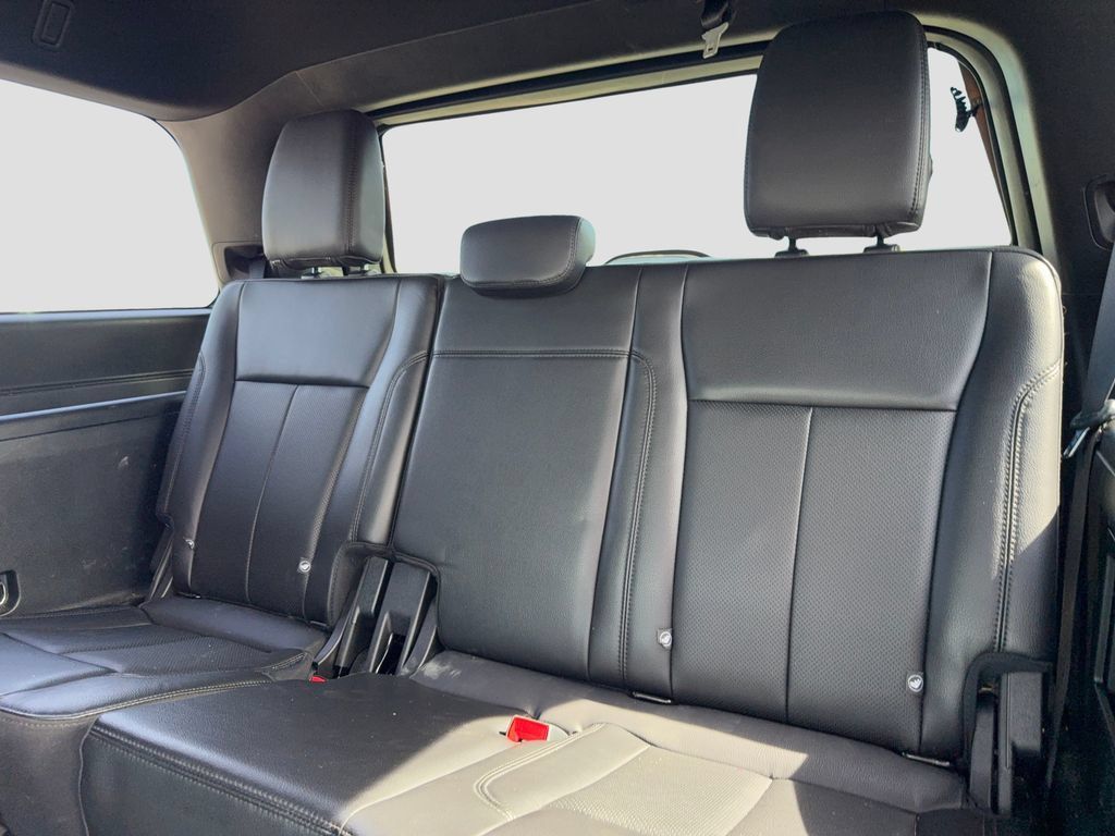 Used 2021 Ford Expedition XLT AWD/4WD image 23