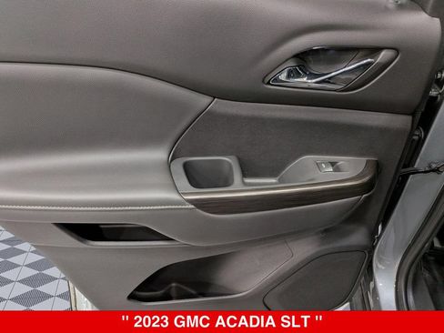 Used 2023 GMC Acadia SLT w/ Technology Package AWD/4WD image 28
