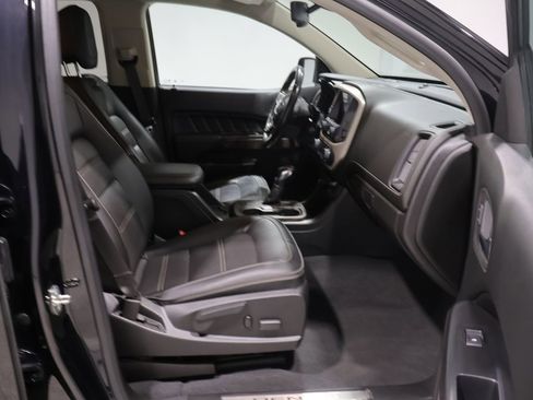 Used 2022 GMC Canyon Denali w/ Denali Black Edition Package AWD/4WD image 22