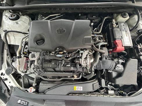 Used 2020 Toyota Camry LE FWD image 12