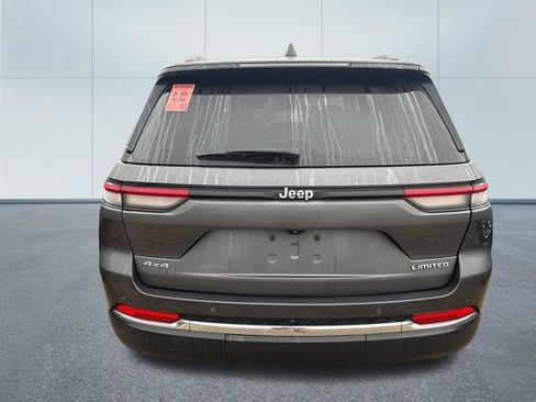 Used 2022 Jeep Grand Cherokee Limited AWD/4WD image 3