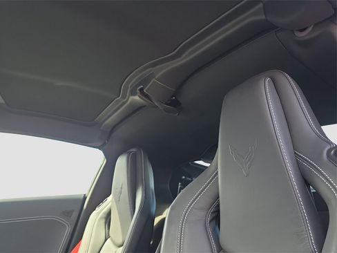 Used 2025 Chevrolet Corvette Z06 image 7