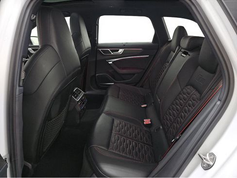 Used 2022 Audi RS 6 AWD/4WD image 9