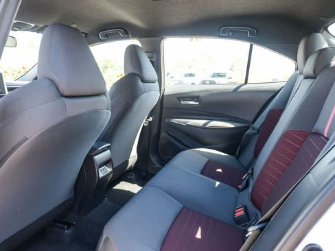 Used 2025 Toyota Corolla SE w/ Convenience Package FWD image 18