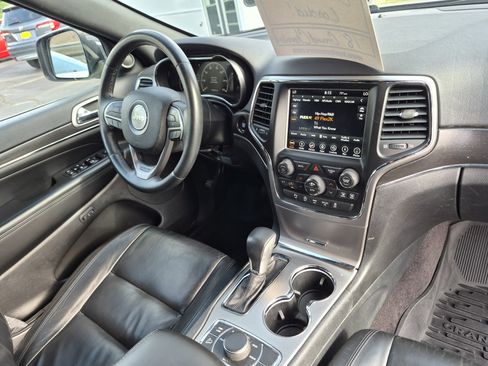 Used 2018 Jeep Grand Cherokee Limited AWD/4WD image 14