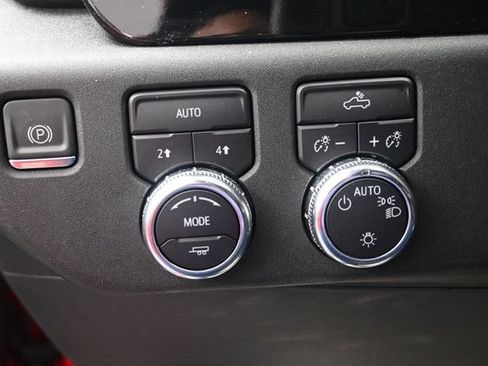 Used 2023 GMC Sierra 1500 SLE AWD/4WD image 8