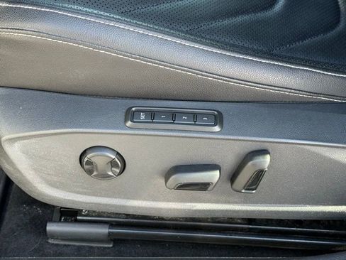 Used 2023 Volkswagen Jetta SEL image 25