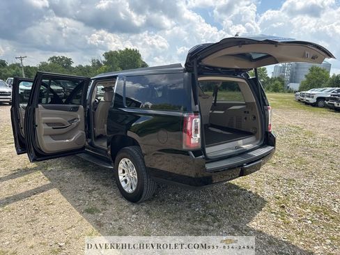 Used 2019 GMC Yukon XL SLT w/ Open Road Package image 32