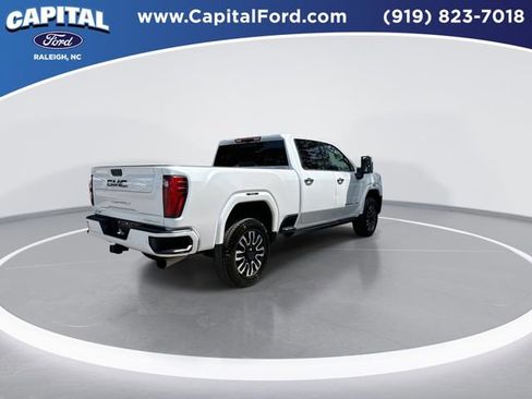 Used 2024 GMC Sierra 2500 Denali Ultimate image 8