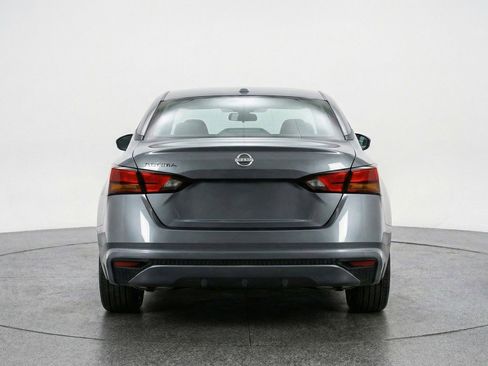Used 2025 Nissan Altima 2.5 SV image 7