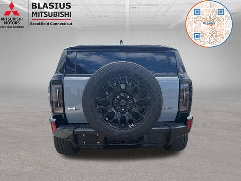 Used 2025 GMC Hummer EV 2X AWD/4WD image 11