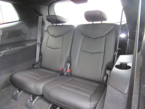 Used 2020 Cadillac XT6 Premium Luxury image 16