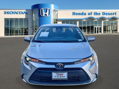 Used 2023 Toyota Corolla LE image 2