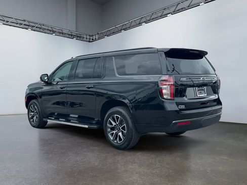 Used 2022 Chevrolet Suburban Z71 AWD/4WD image 5