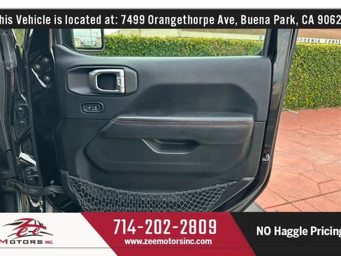 Used 2018 Jeep Wrangler Unlimited Rubicon AWD/4WD image 45