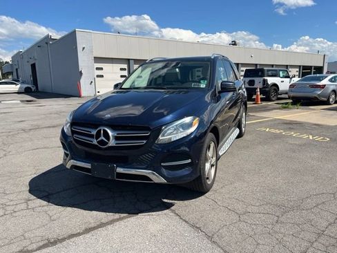 Used 2017 Mercedes-Benz GLE 350 4MATIC image 1