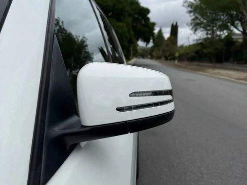 Used 2014 Mercedes-Benz GLK 350 GLK 350 Sport Utility 4D image 9