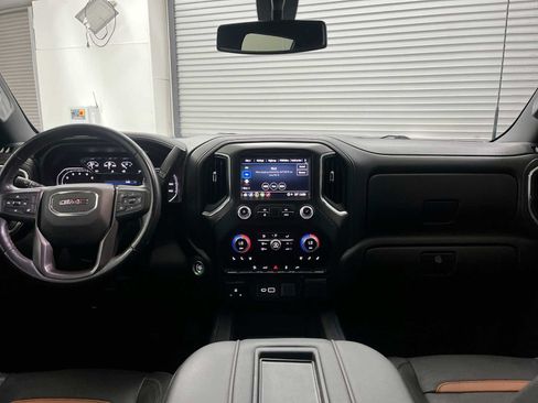 Used 2022 GMC Sierra 2500 AT4 w/ Gooseneck/5TH Wheel Package AWD/4WD image 10