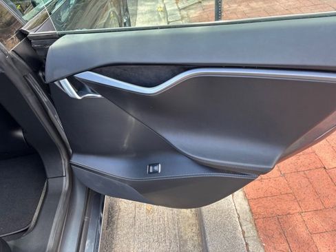 Used 2018 Tesla Model S 75D image 35