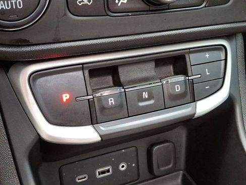 Certified 2023 GMC Terrain SLE w/ Driver Convenience Package image 12