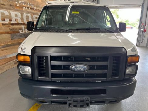 Used 2012 Ford E-250 and Econoline 250 w/ Commercial Cargo Van Pkg RWD image 6