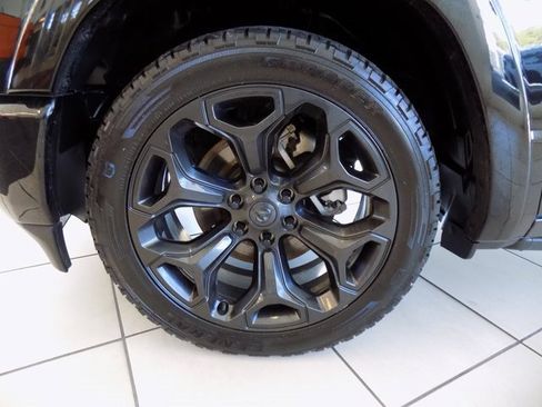 Certified 2022 RAM 1500 Limited w/ Night Edition image 10