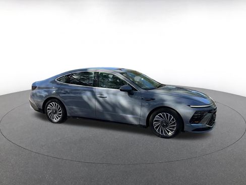 Used 2025 Hyundai Sonata SEL image 2