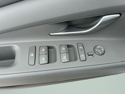 New 2026 Hyundai Elantra Sport FWD image 26