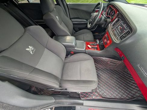 Used 2017 Dodge Charger R/T Scat Pack w/ Driver Confidence Group RWD image 4