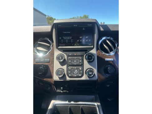 Used 2016 Ford F450 Platinum w/ FX4 Off Road Package AWD/4WD image 11