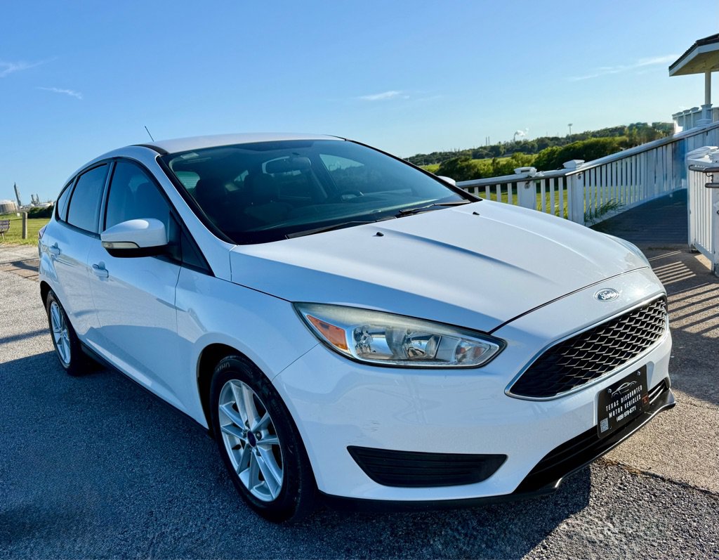 Used 2017 Ford Focus SE FWD image 3
