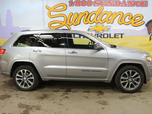 Used 2017 Jeep Grand Cherokee Overland AWD/4WD image 1